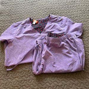 Koi basics scrub set- size L